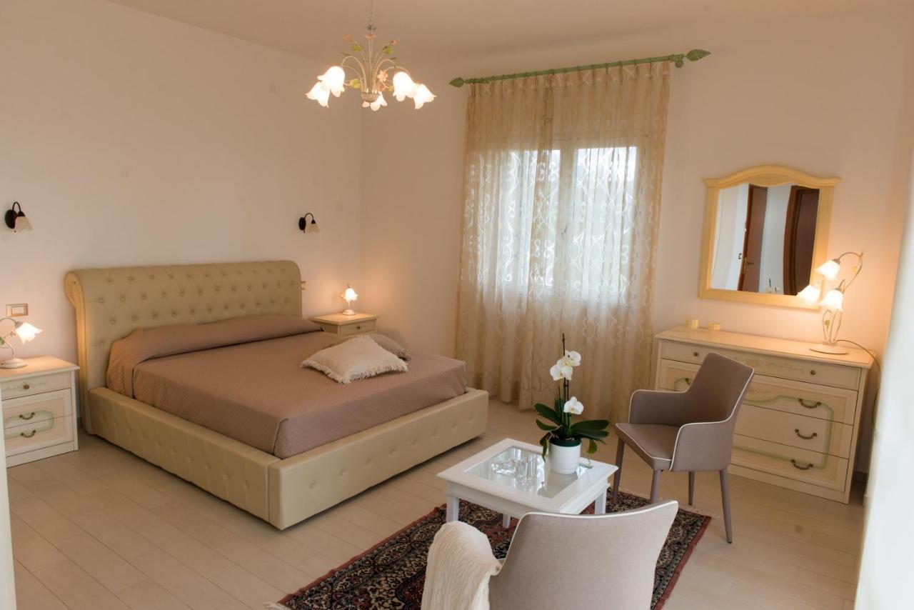 Vista Allegra Pagoda - Villa Con Piscina 科隆内拉 外观 照片