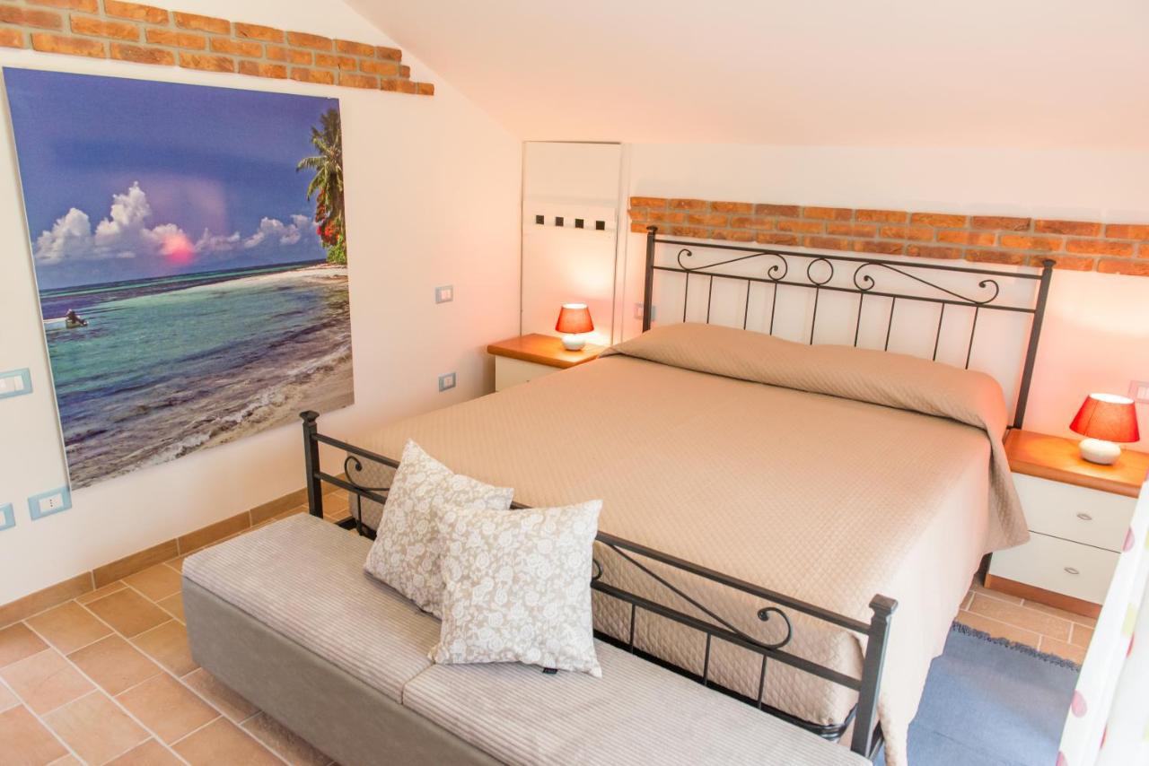 Vista Allegra Pagoda - Villa Con Piscina 科隆内拉 外观 照片