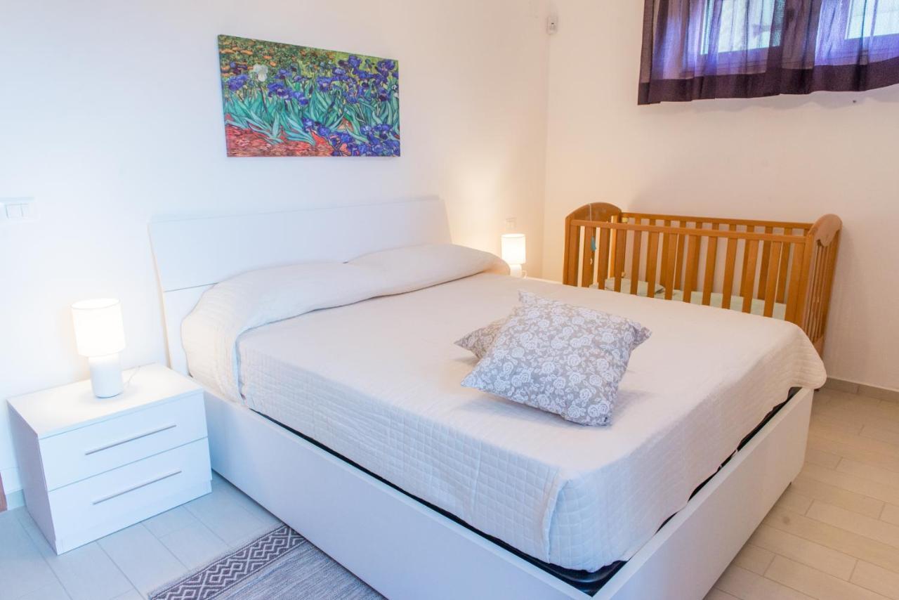 Vista Allegra Pagoda - Villa Con Piscina 科隆内拉 外观 照片
