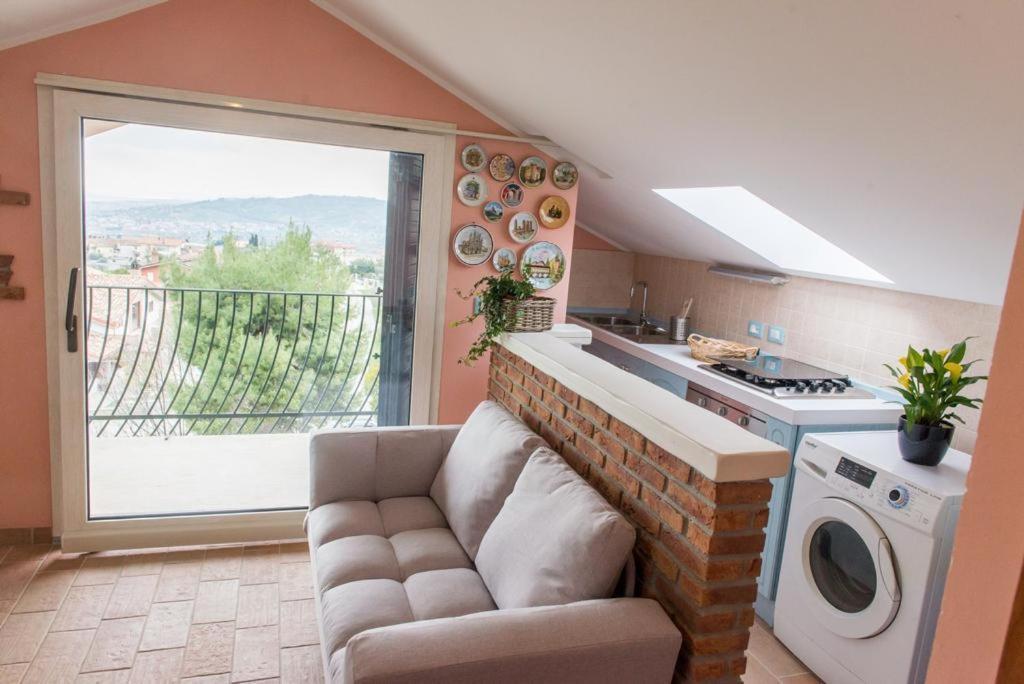Vista Allegra Pagoda - Villa Con Piscina 科隆内拉 外观 照片